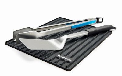 Broil King Regal Magnetic Silicone Side Shelf Grill Mat - 60007