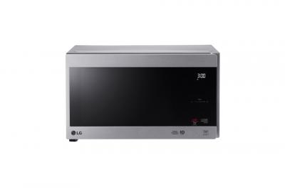 LG 0.9 cu. ft. NeoChef Countertop Microwave with Smart Inverter and EasyClean - LMC0975ST