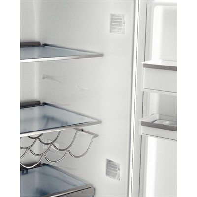 24" Bosch 11 Cu. Ft. 800 Series Counter-Depth Bottom-Freezer Refrigerator In Stainless Steel - B11CB50SSS